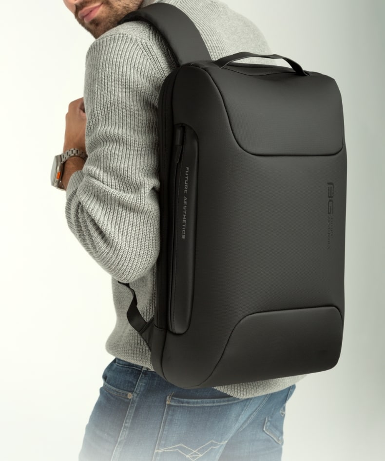 Plaisio backpacks